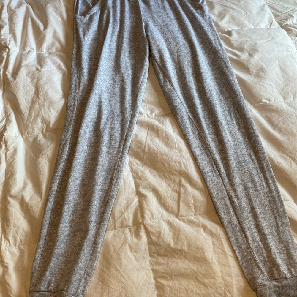 Born Joggers- Gray